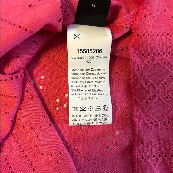 SHEIN Curve Plus Women’s Pink Square Neck Top Flowers on Neckline Size 24-26 NWT - Picture 7 of 10